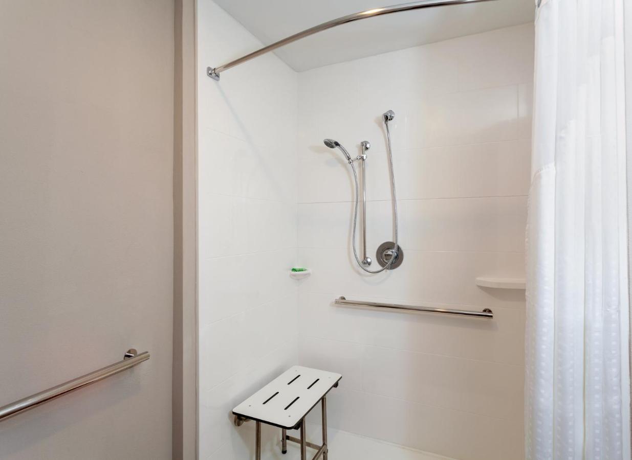 King Room - Mobility Access/Roll in Shower - Non-Smoking at Holiday Inn Tallahassee E Capitol - Univ by IHG