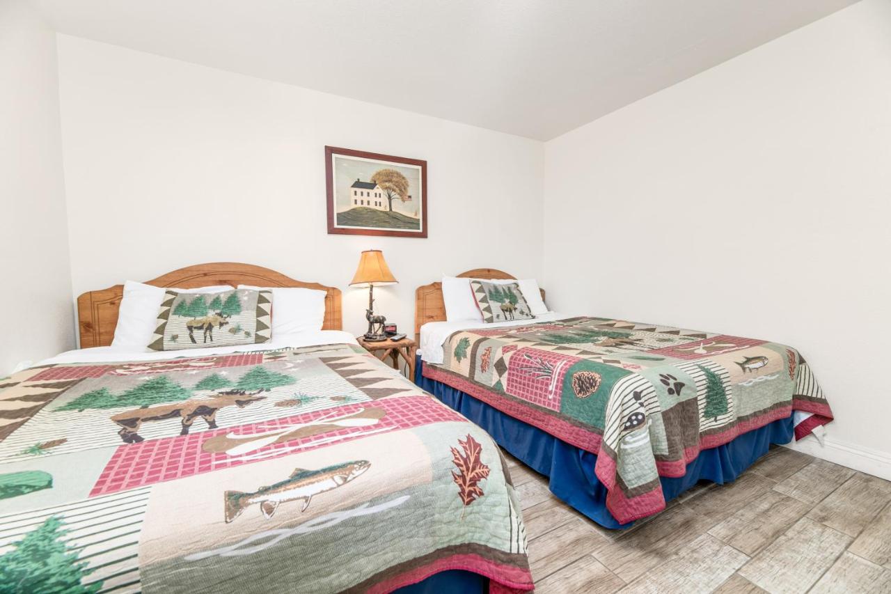 | Big Bear Lake Front Lodge