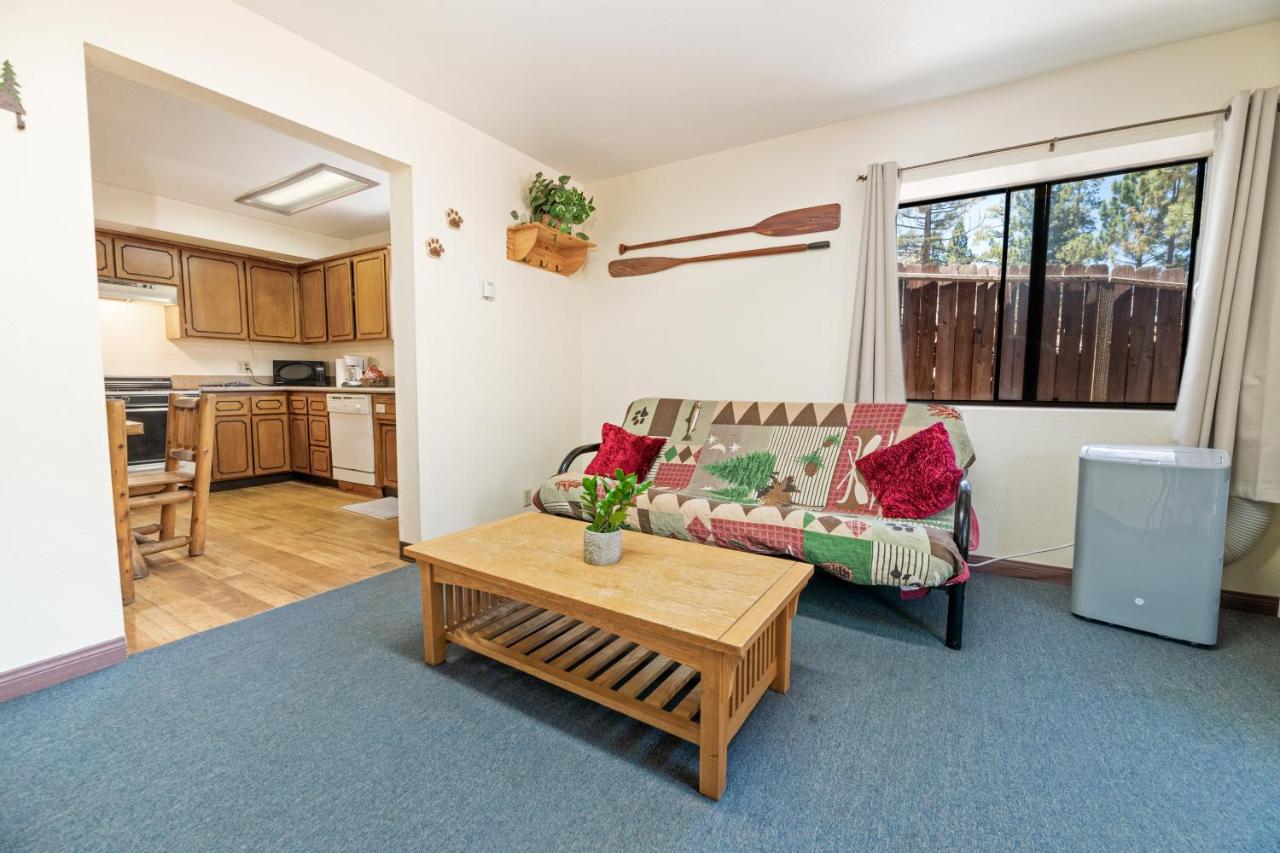 | Big Bear Lake Front Lodge