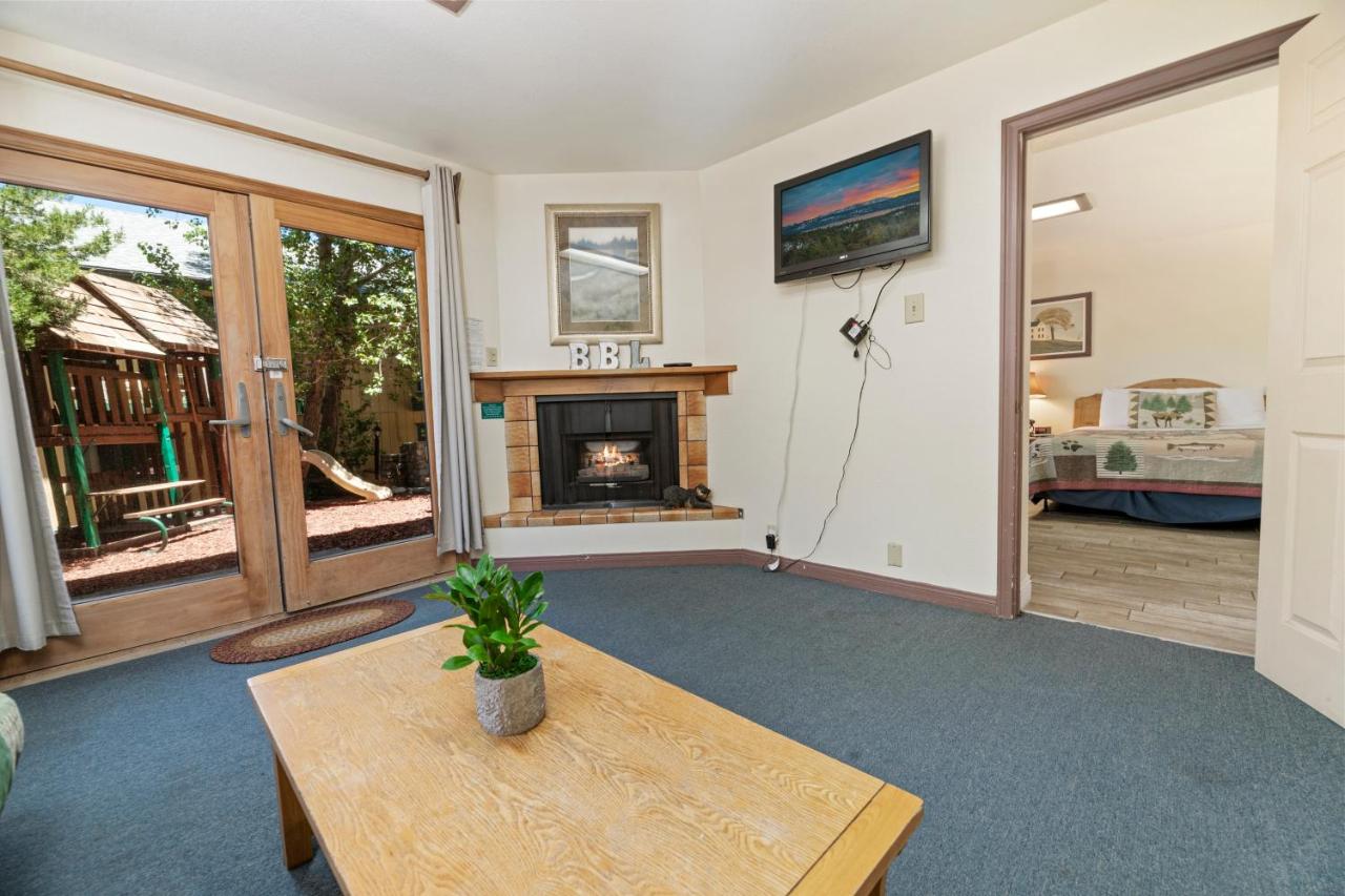 | Big Bear Lake Front Lodge