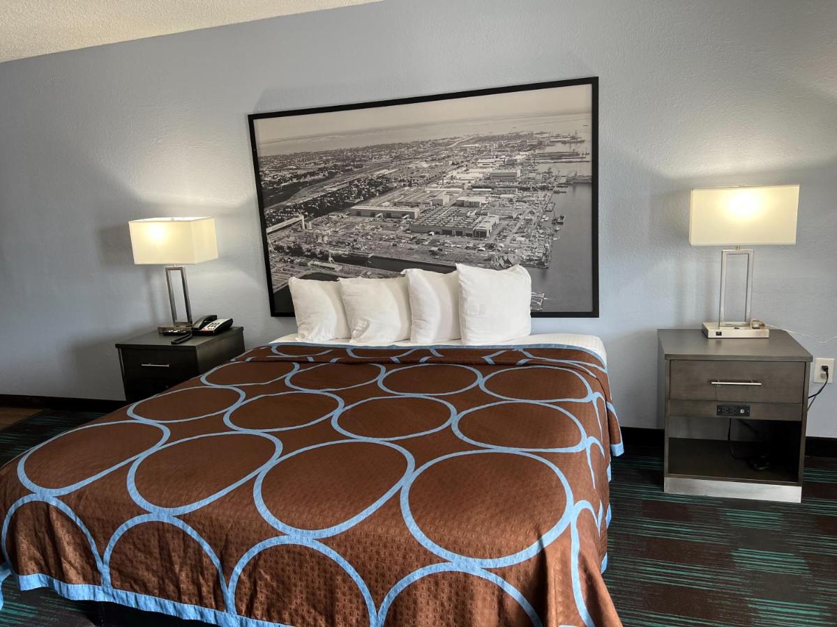 King Room - Non-Smoking at Super 8 by Wyndham Newport News