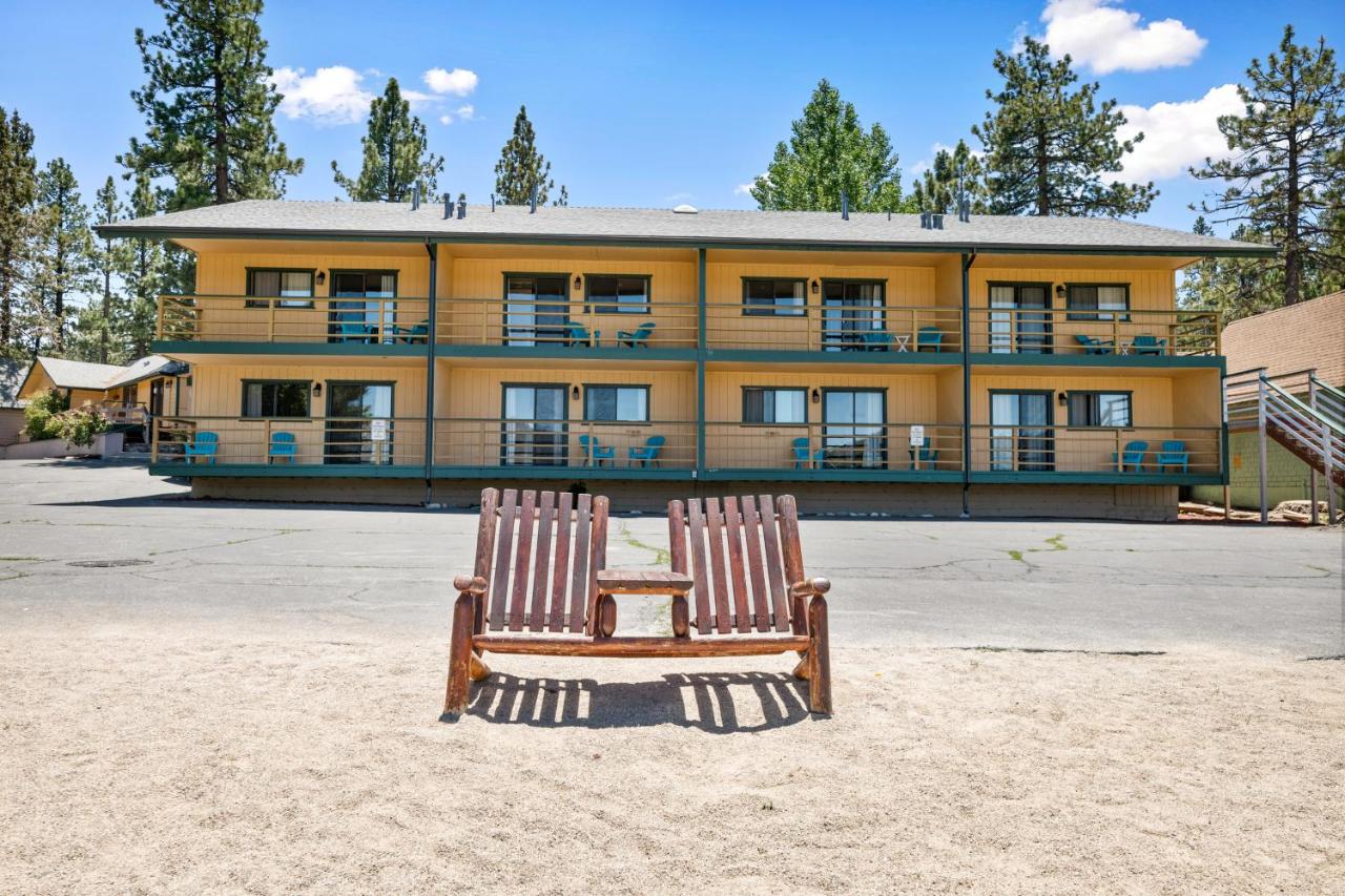 | Big Bear Lake Front Lodge