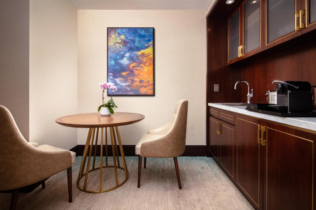 King Suite at Blossom Hotel Houston, Curio Collection by Hilton