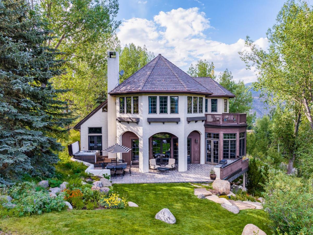 | Beautiful Beaver Creek Mountain Villa. 5br/6ba w. Private Hot Tub!