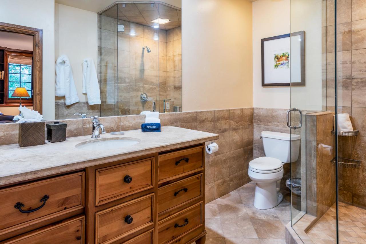 | Beautiful Beaver Creek Mountain Villa. 5br/6ba w. Private Hot Tub!