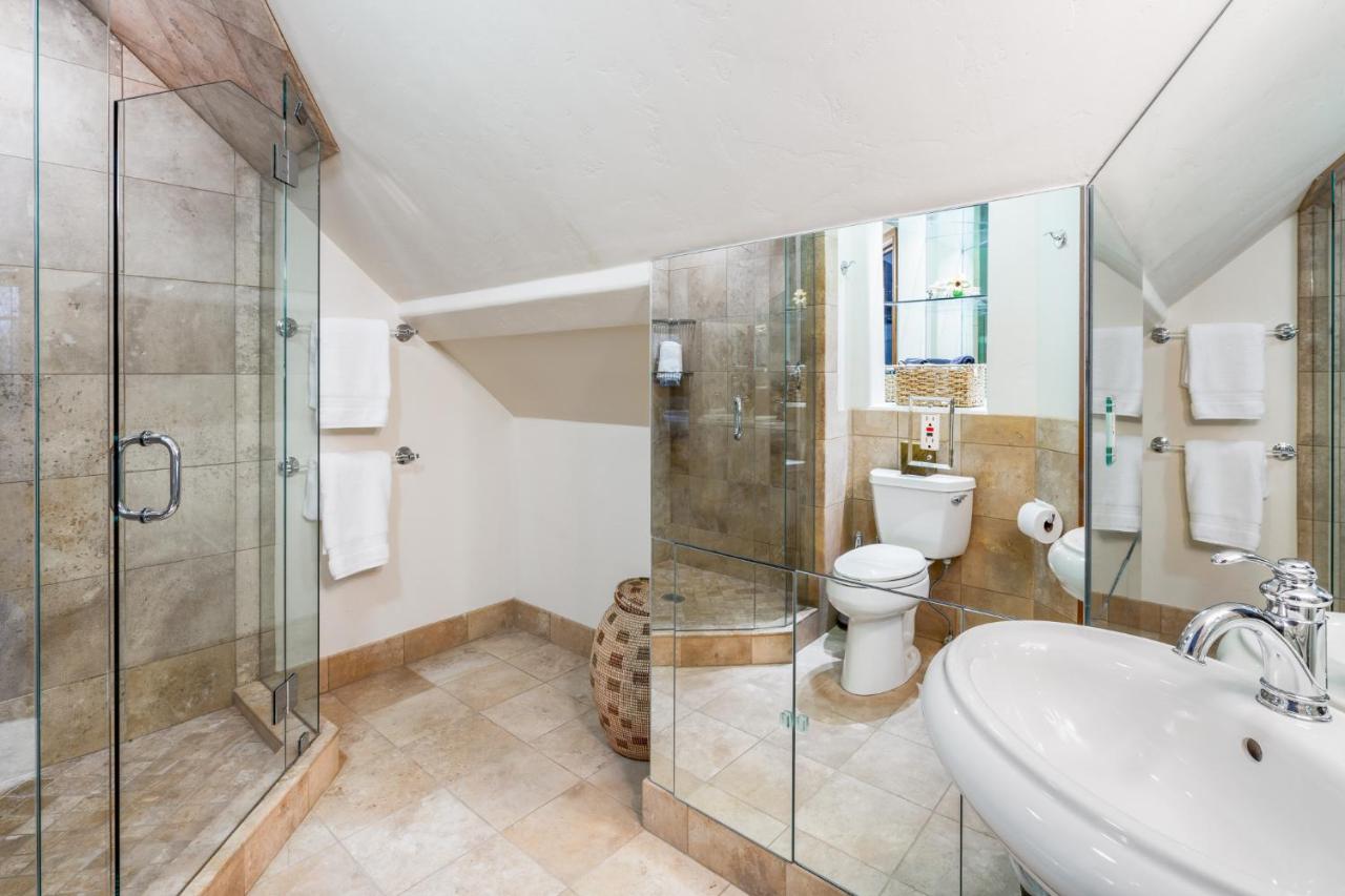 | Beautiful Beaver Creek Mountain Villa. 5br/6ba w. Private Hot Tub!