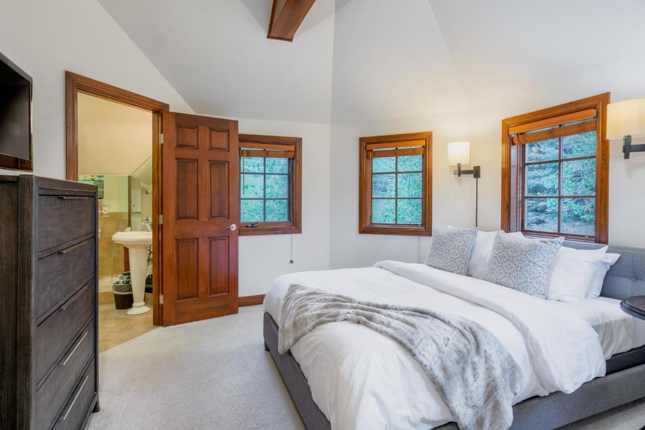 | Beautiful Beaver Creek Mountain Villa. 5br/6ba w. Private Hot Tub!