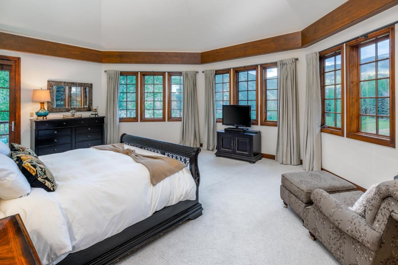 | Beautiful Beaver Creek Mountain Villa. 5br/6ba w. Private Hot Tub!