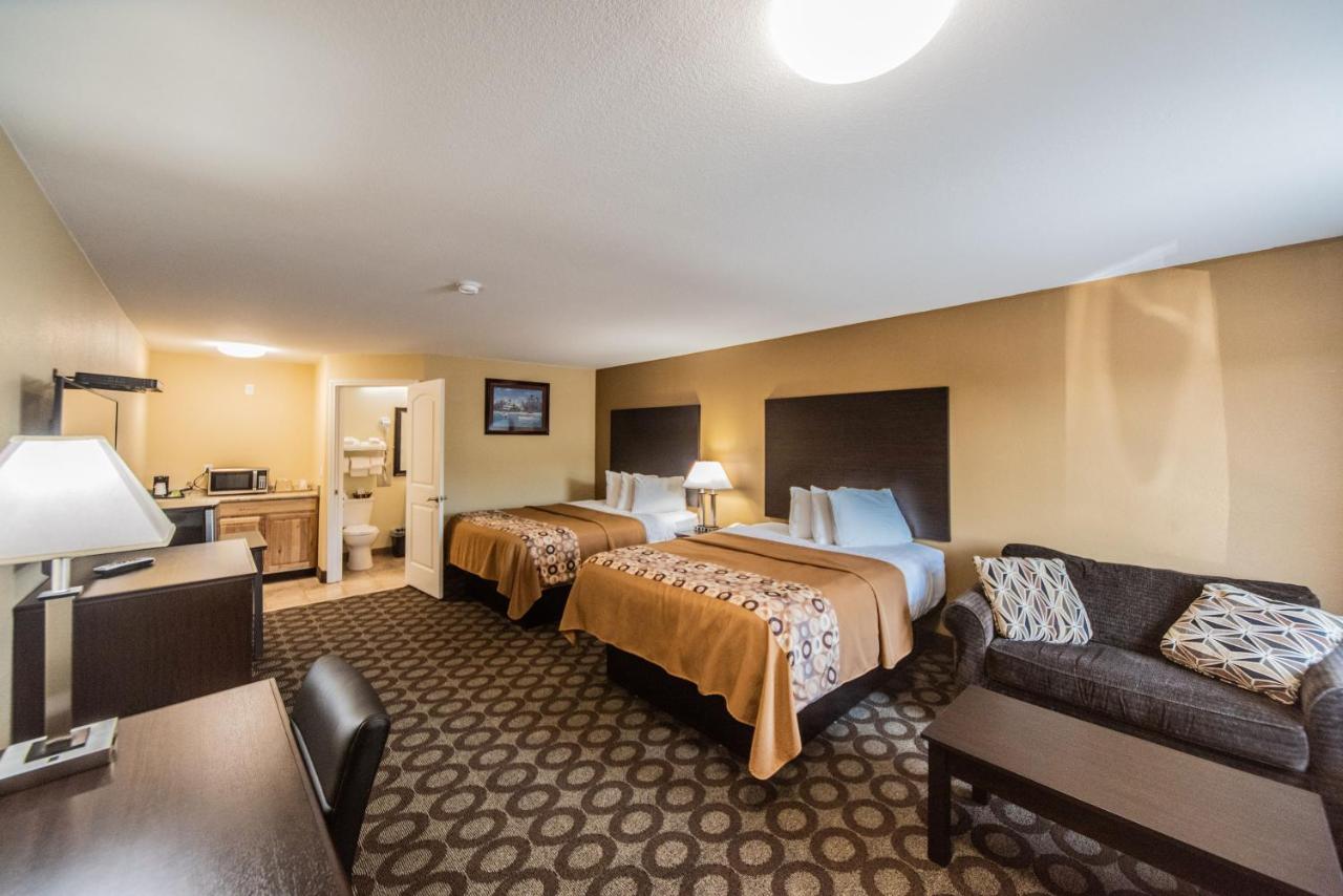 | Relax Inn and Suites Kuttawa