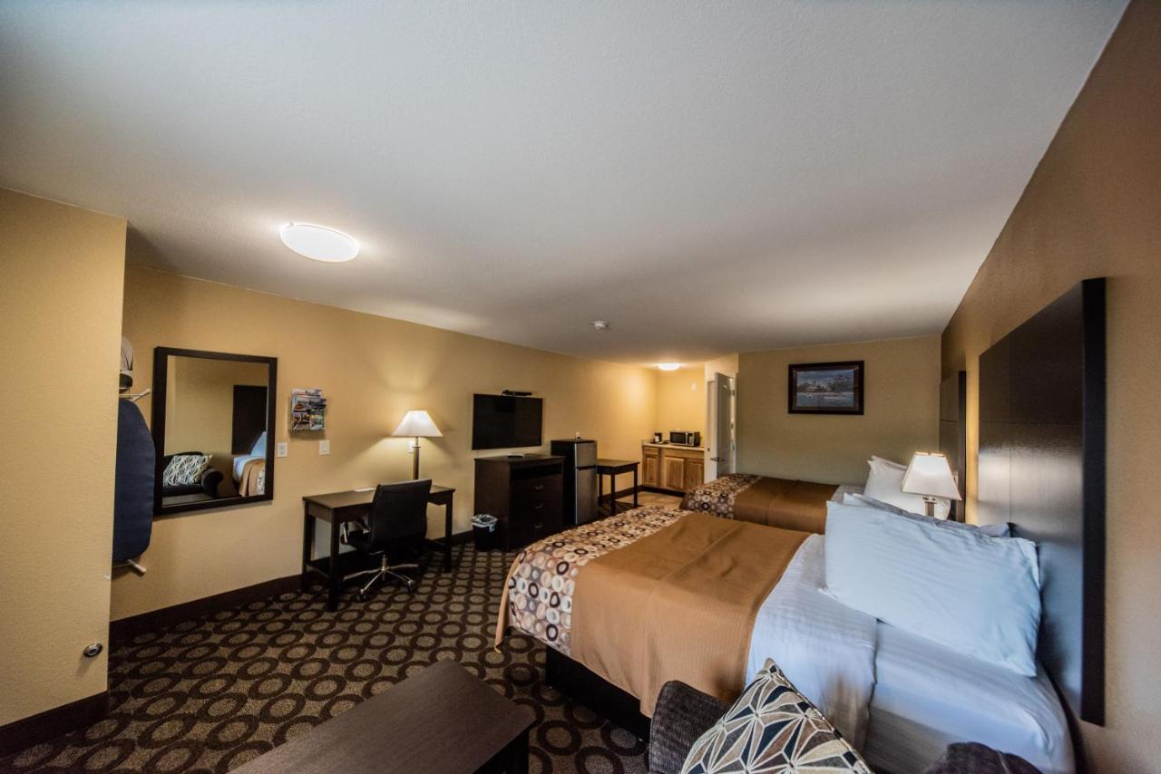 | Relax Inn and Suites Kuttawa
