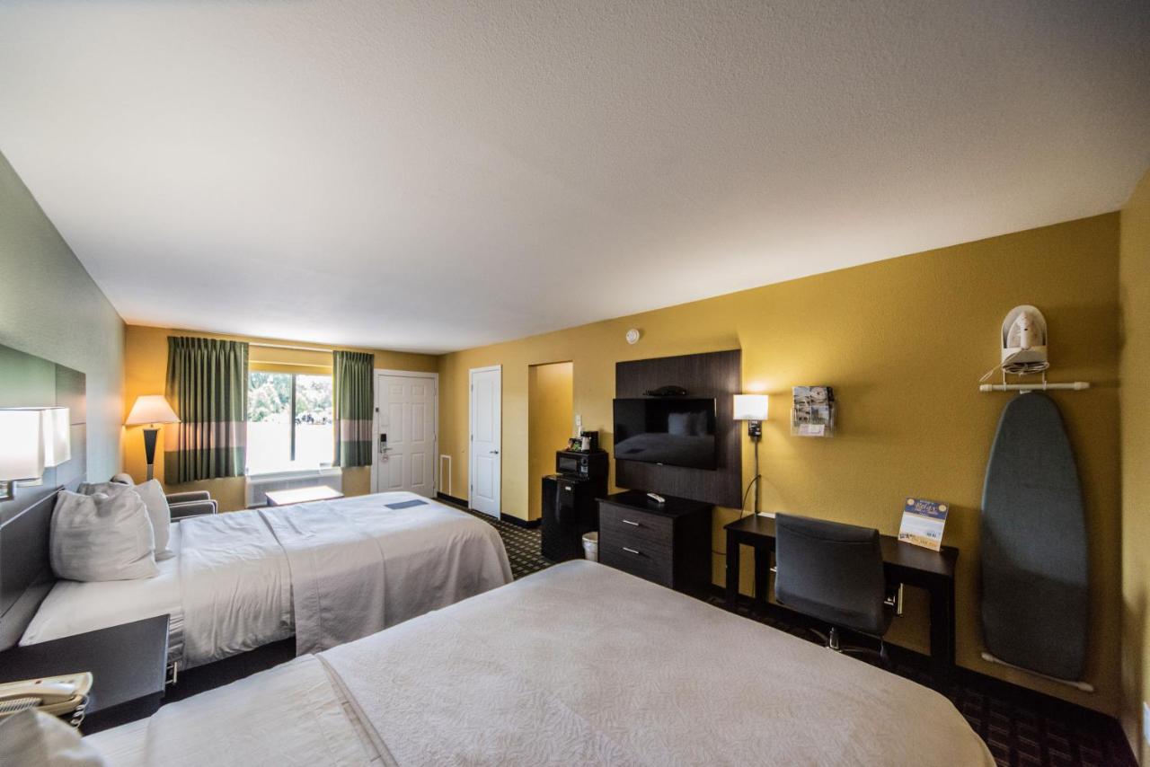 | Relax Inn and Suites Kuttawa