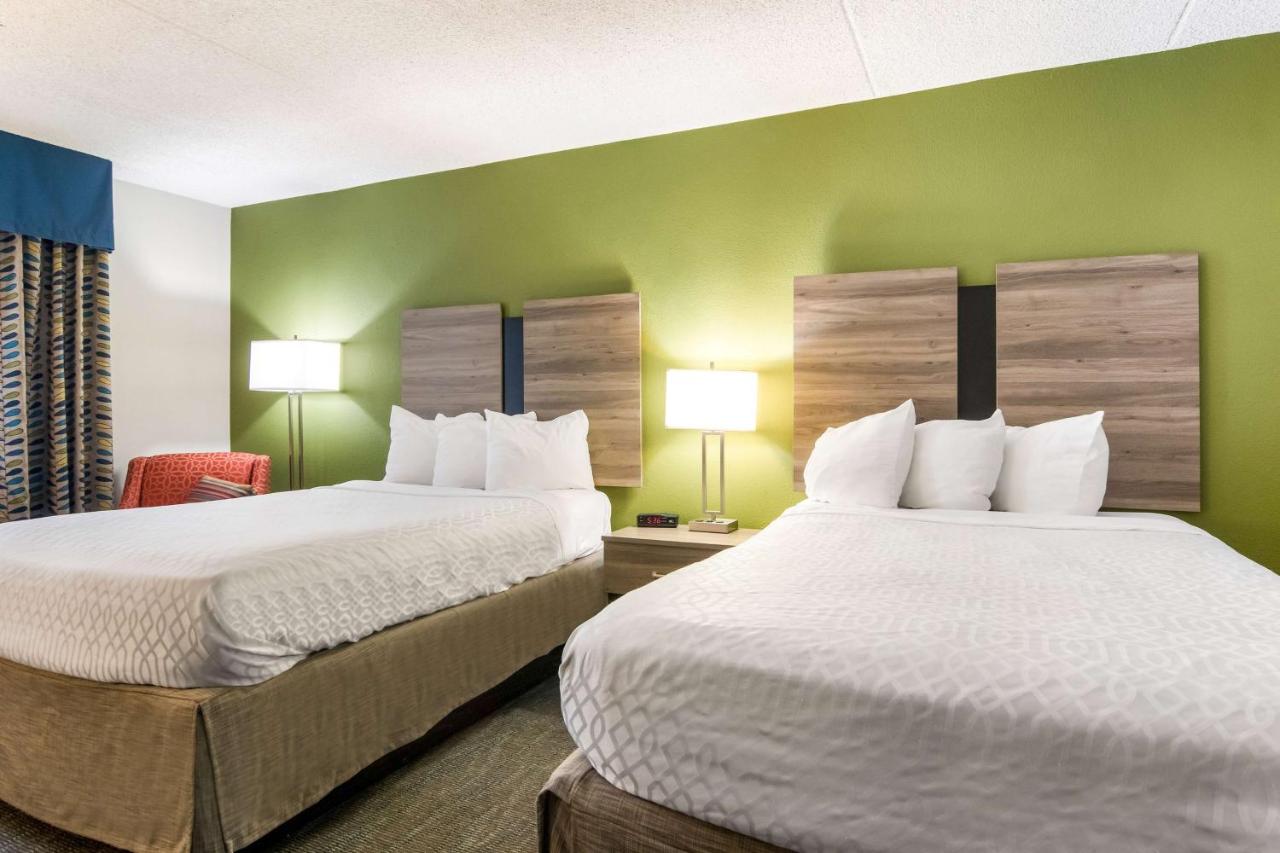 Double Room with Two Double Beds - Non-Smoking at Best Western Dutch Valley Inn