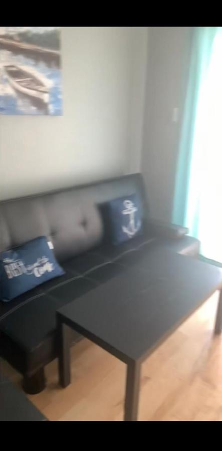 | OCEAN WAVES Oceanfront TOP FLOOR CONDOw/Balcony
