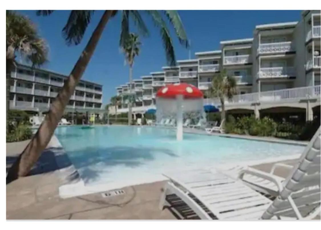 | OCEAN WAVES Oceanfront TOP FLOOR CONDOw/Balcony