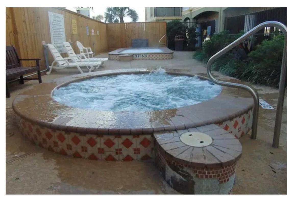  | OCEAN WAVES Oceanfront TOP FLOOR CONDOw/Balcony