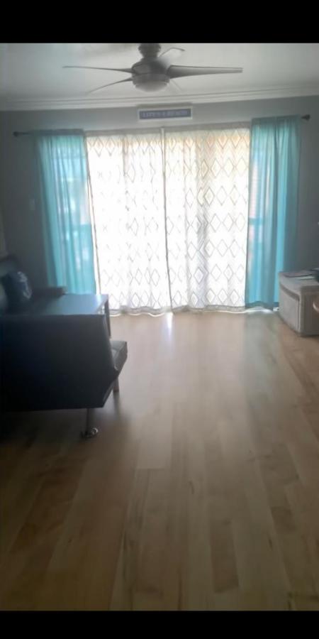 | OCEAN WAVES Oceanfront TOP FLOOR CONDOw/Balcony