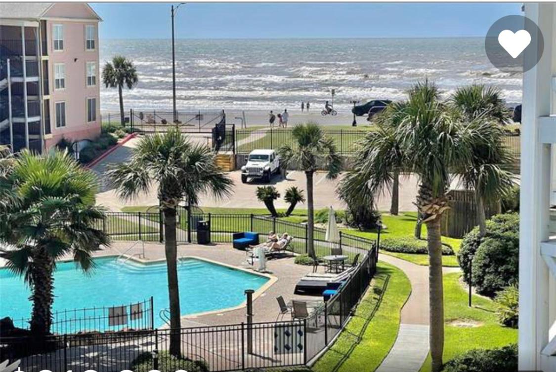 | OCEAN WAVES Oceanfront TOP FLOOR CONDOw/Balcony