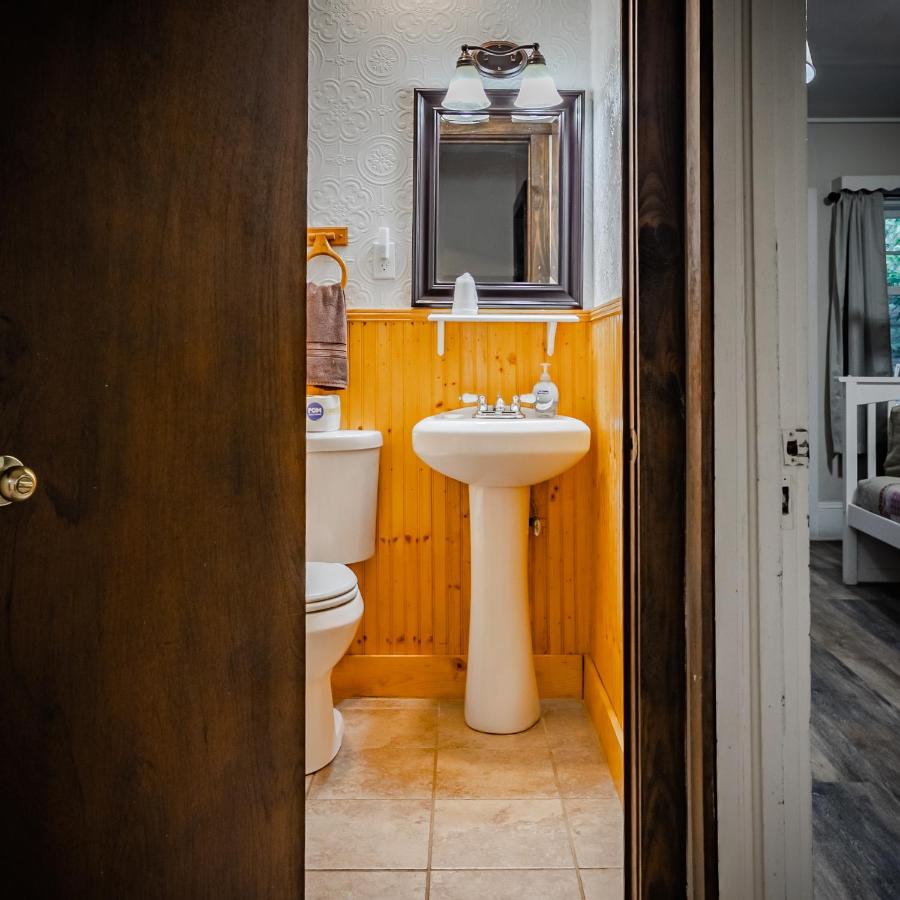| Log Cabin Motor Court