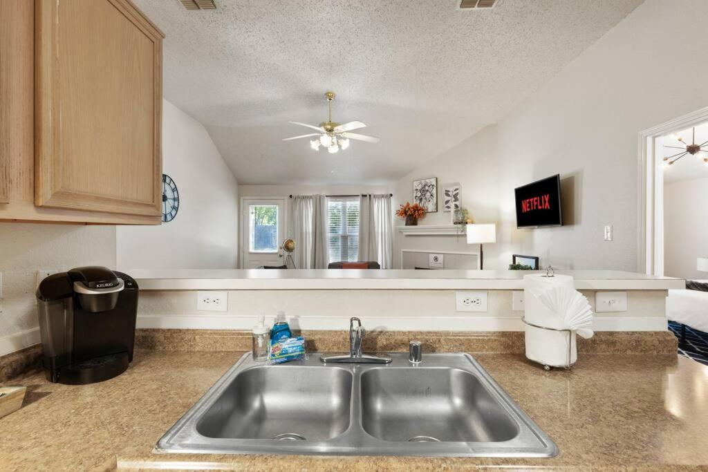 | *The Hideaway* NFLX/Arcade/Soak tub