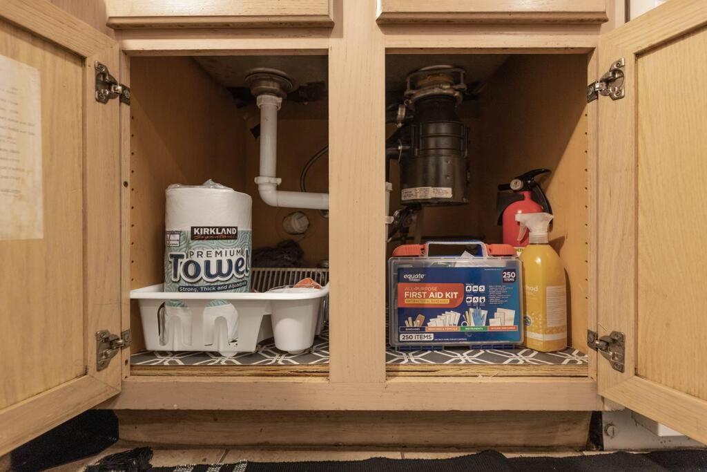 | *The Hideaway* NFLX/Arcade/Soak tub