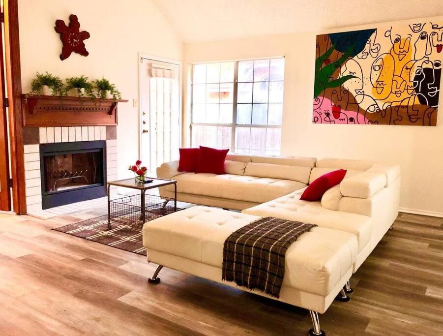 | *Cityhaven* NFLX/Pool Table/WORKSPACE/SoakTub