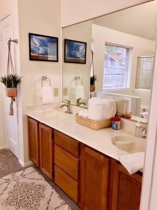 | *Cityhaven* NFLX/Pool Table/WORKSPACE/SoakTub