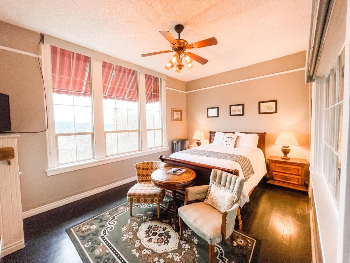 | Northside School Bed & Breakfast