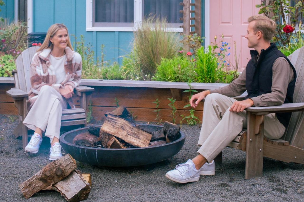 | Inn at Haystack Rock