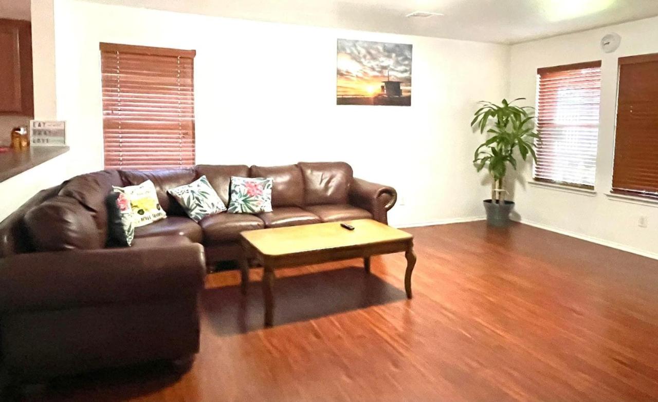 | Private room near Downtown Dallas