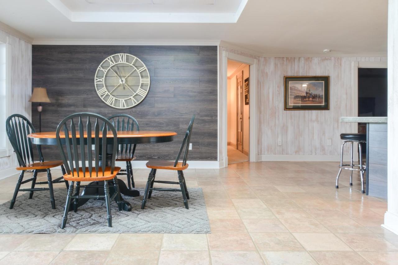 | Barren Breeze Bed and Breakfast