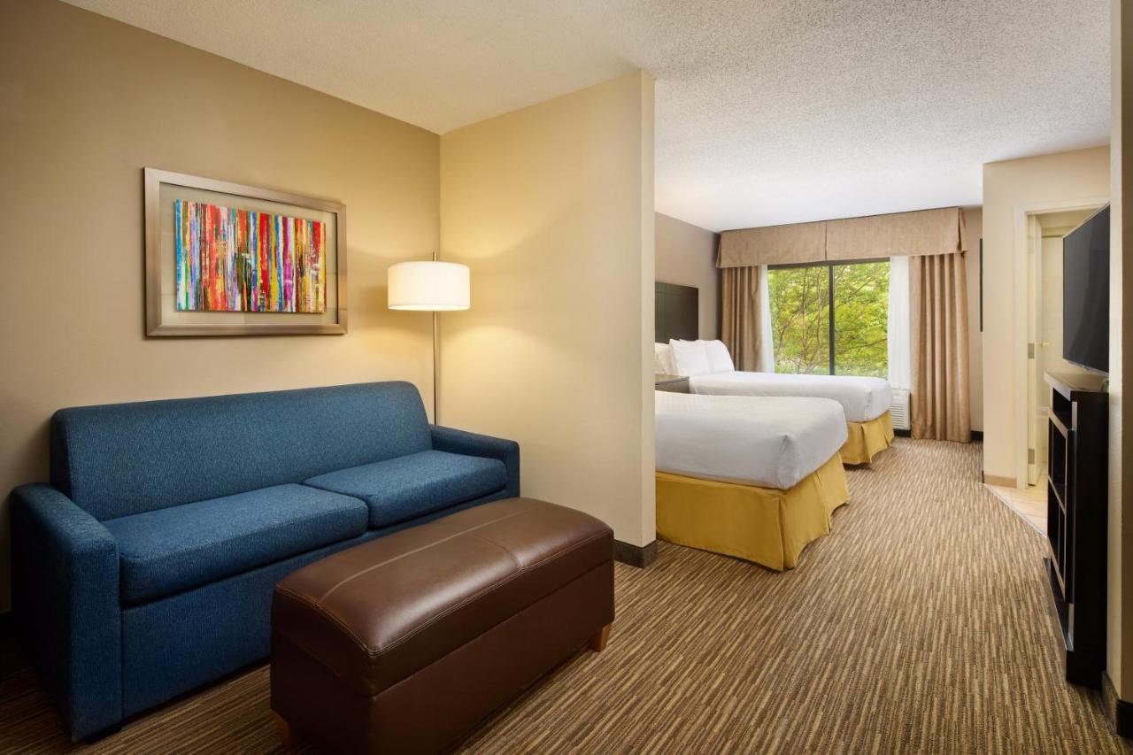 Double Room with Two Double Beds - Disability Access at Holiday Inn Express & Suites Alpharetta - Windward Parkway by IHG