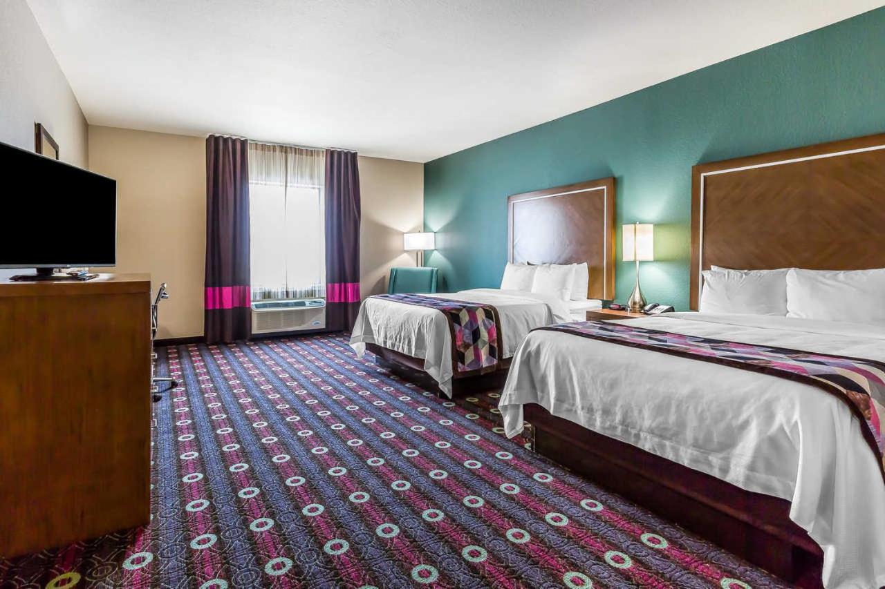 | Comfort Inn & Suites Newcastle - Oklahoma City