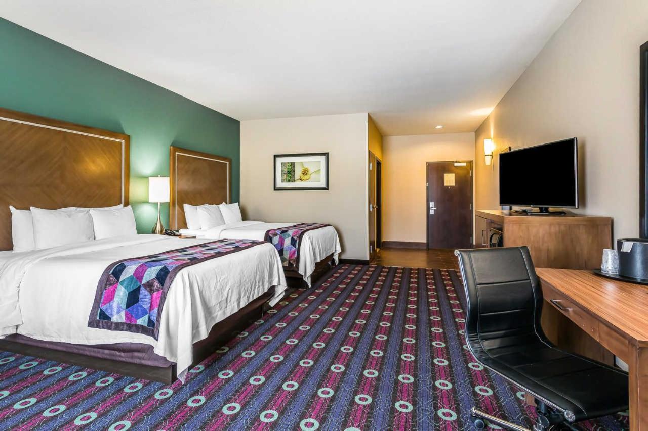 | Comfort Inn & Suites Newcastle - Oklahoma City