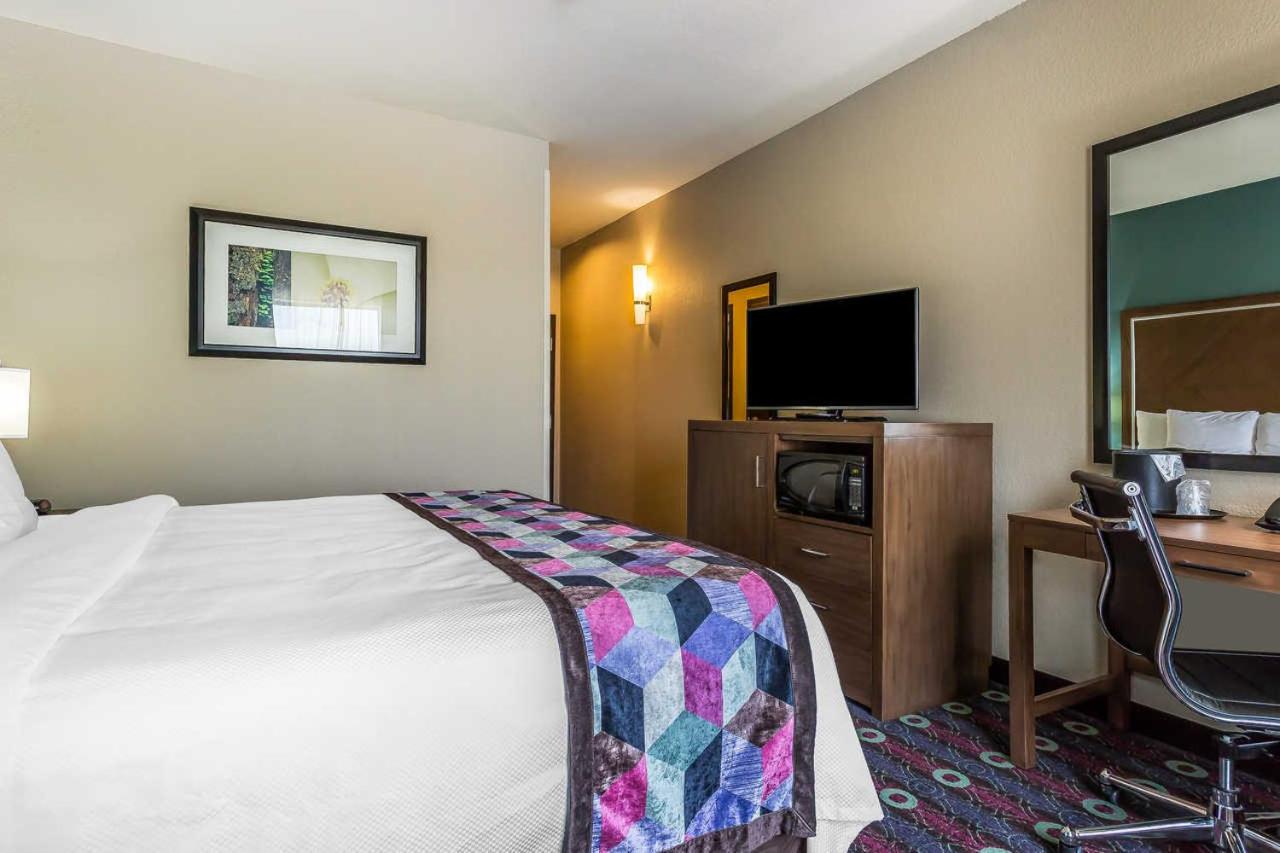 | Comfort Inn & Suites Newcastle - Oklahoma City
