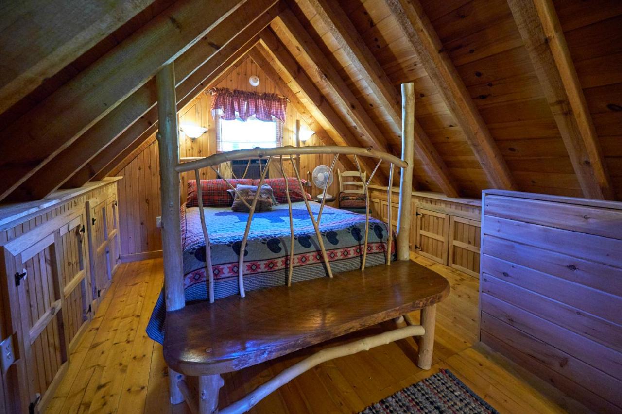 | Creekwalk Inn Bed and Breakfast with Cabins