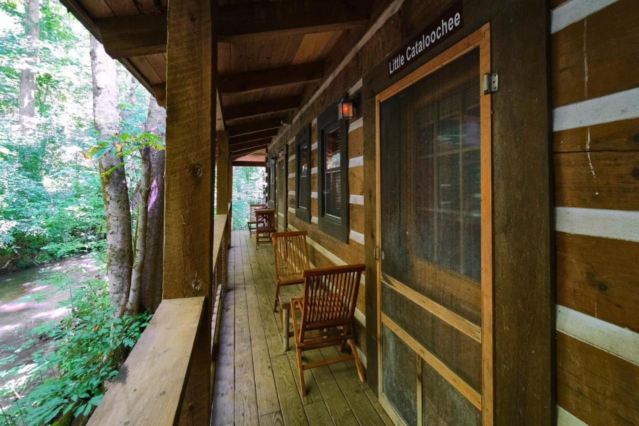 | Creekwalk Inn Bed and Breakfast with Cabins