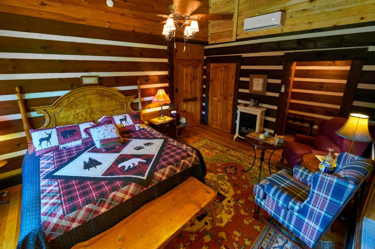 | Creekwalk Inn Bed and Breakfast with Cabins