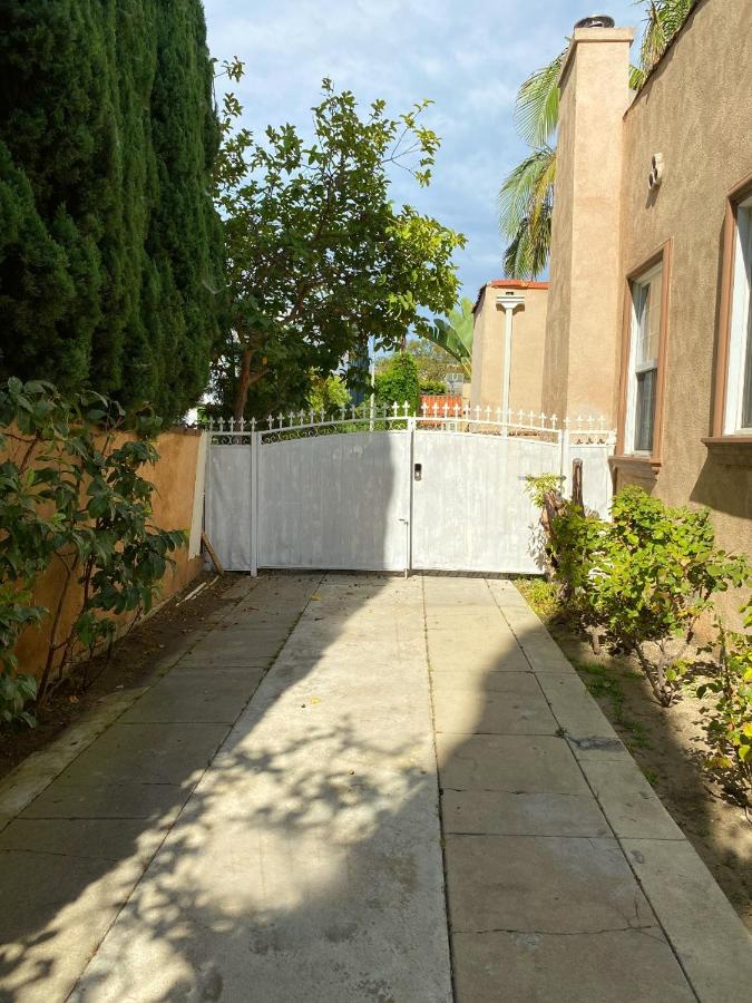  | COZY 2 BEDROOM GUESTHOUSE IN BEVERLY HILLS