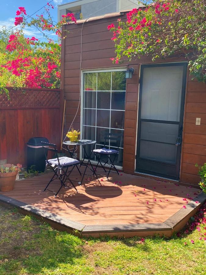  | COZY 2 BEDROOM GUESTHOUSE IN BEVERLY HILLS