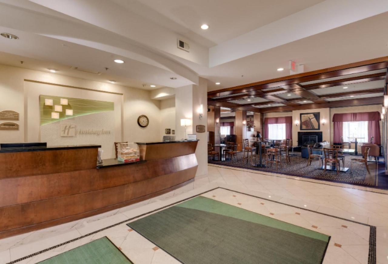 | Holiday Inn Battle Creek, an IHG Hotel
