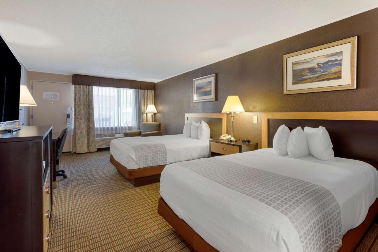 Double Room with Two Double Beds - Non-Smoking at Best Western Smoky Mountain Inn