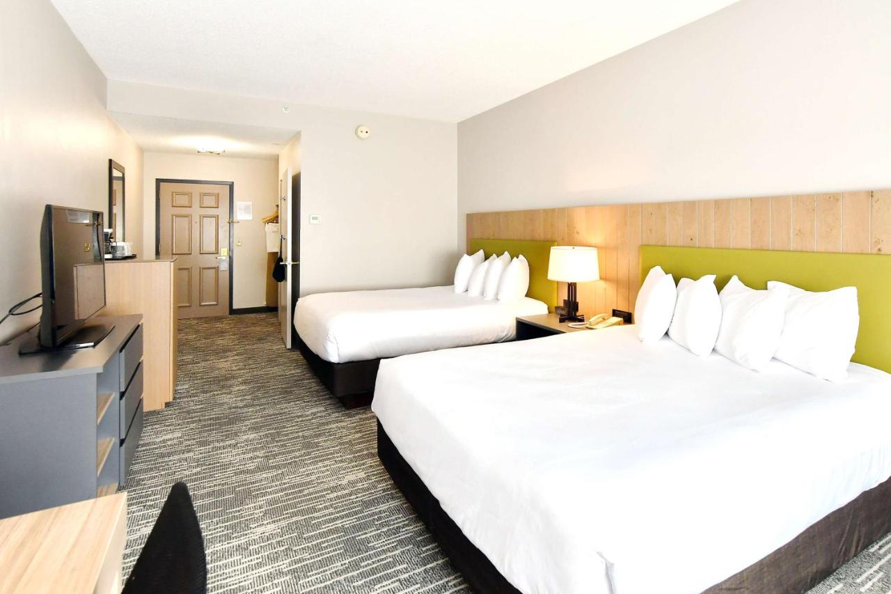 Queen Room with Two Queen Beds - Non-Smoking at Country Inn & Suites by Radisson, Mount Morris, NY