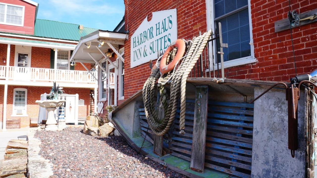 | Harbor Haus Inn & Suites