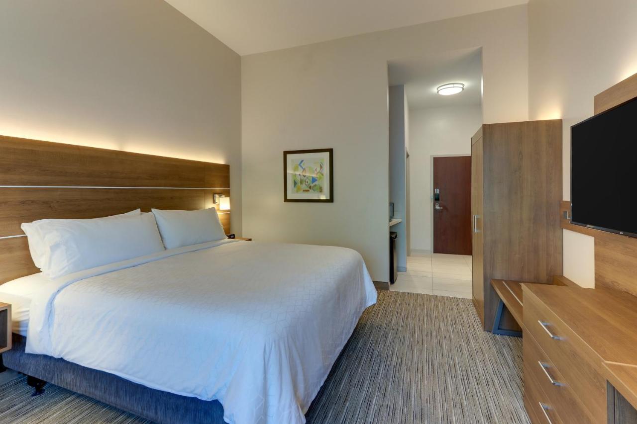 | Holiday Inn Express & Suites - Saugerties - Hudson Valley, an IHG Hotel