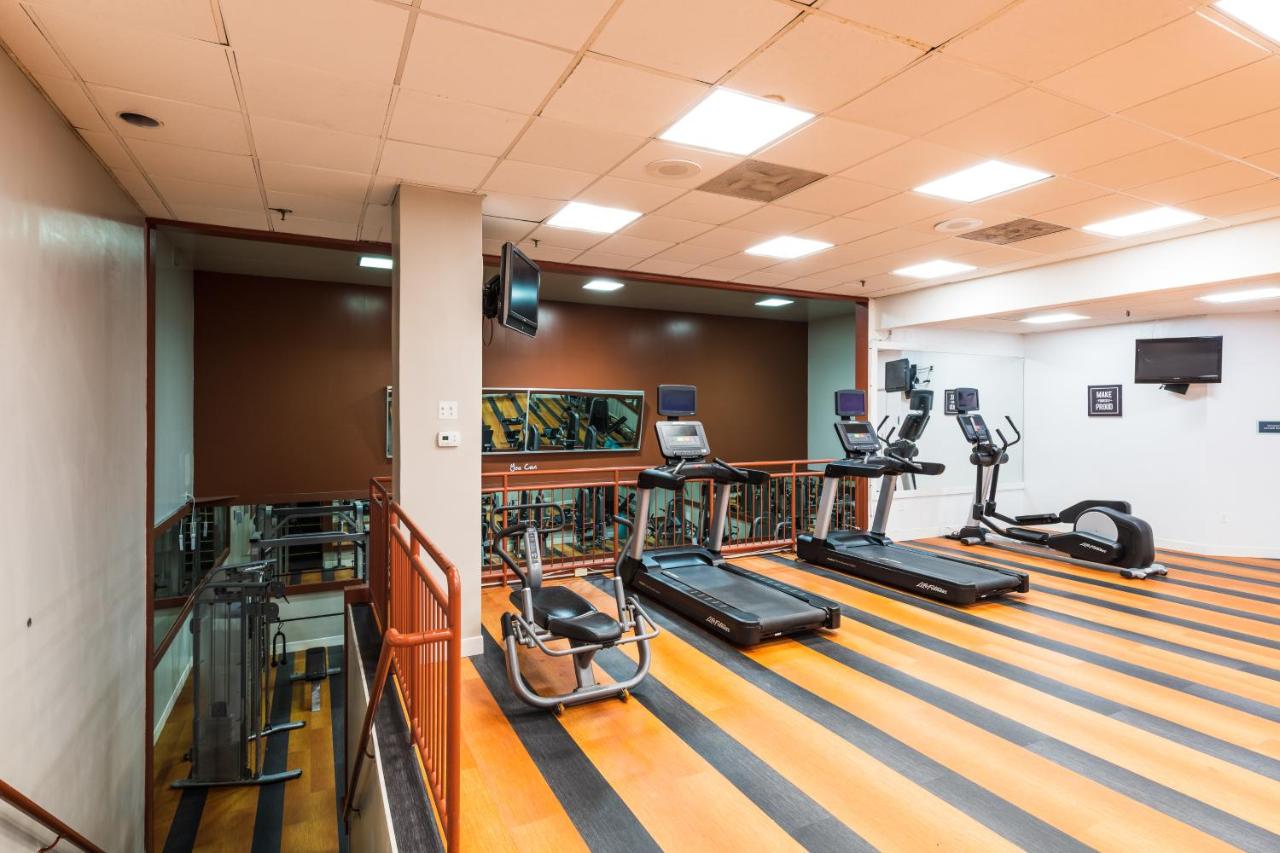 | APA Hotel Woodbridge