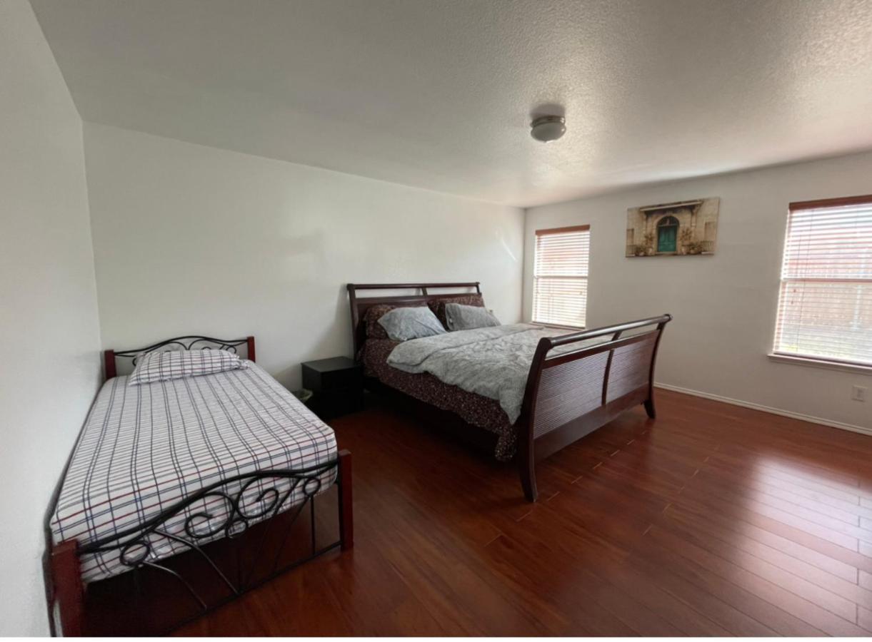 | Private room near Downtown Dallas