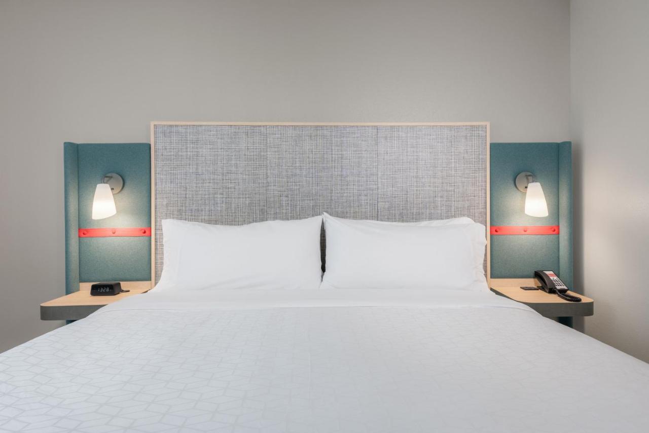 | avid hotels - Nashville - Lebanon, an IHG Hotel