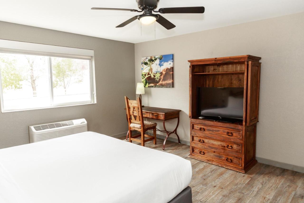 King Room at Aarchway Inn