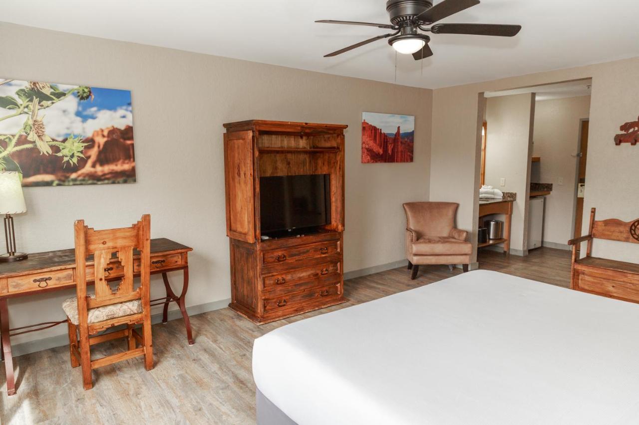 King Room at Aarchway Inn
