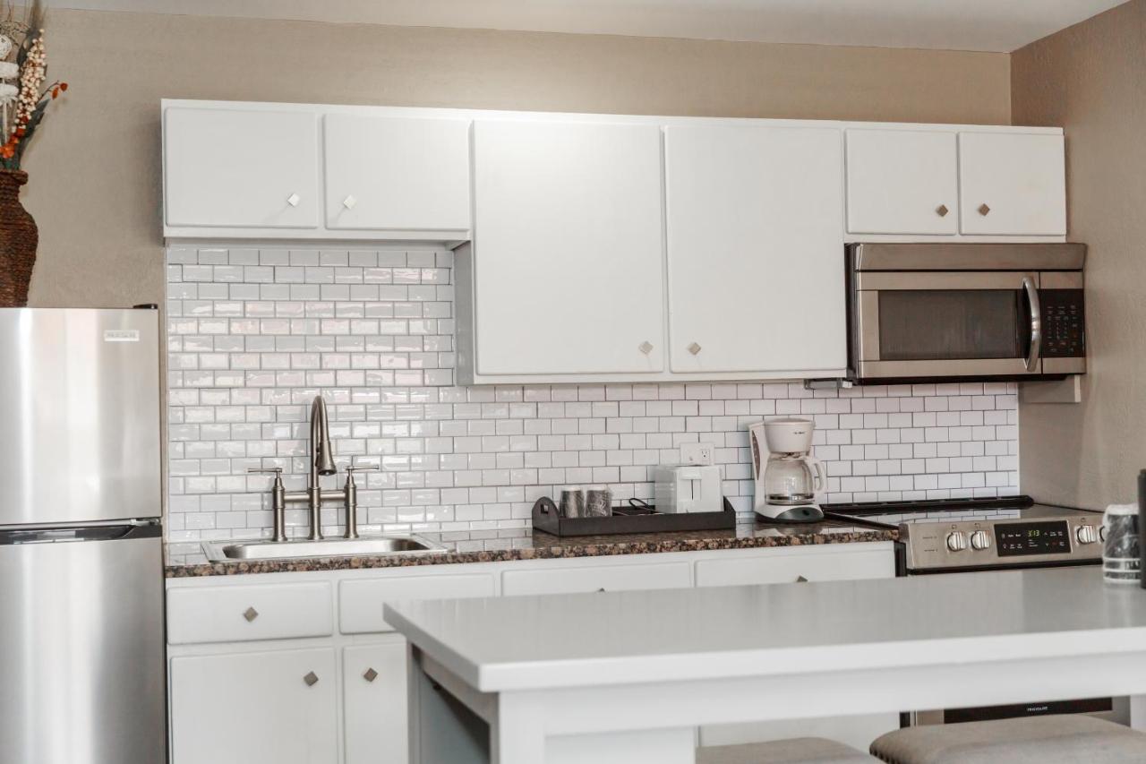 Studio Apartment at Aarchway Inn